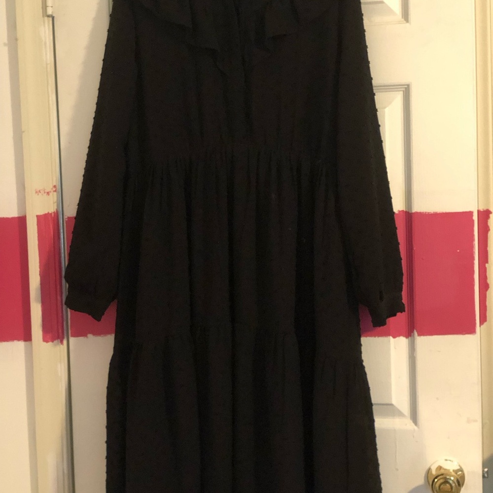 Elegant Black Long-Sleeve Dress